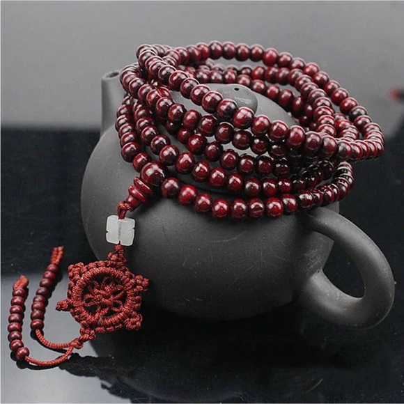 📿 Wood prayer bead Mala with jade accent and crochet luck knot - Picture 14 of 14